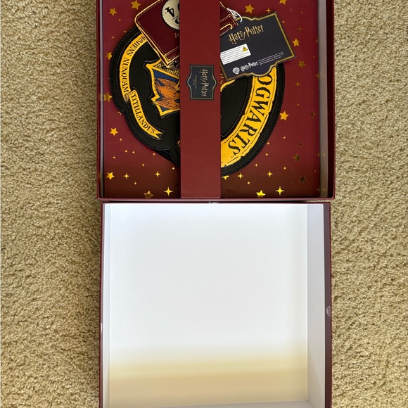 NWT Harry Potter Skinnydip Hogwarts Express Crossbody‎ Bag w/ Tag & Box - Picture 1 of 6